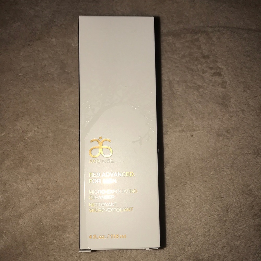 Arbonne RE9 for men micro-exfoliating cleanser